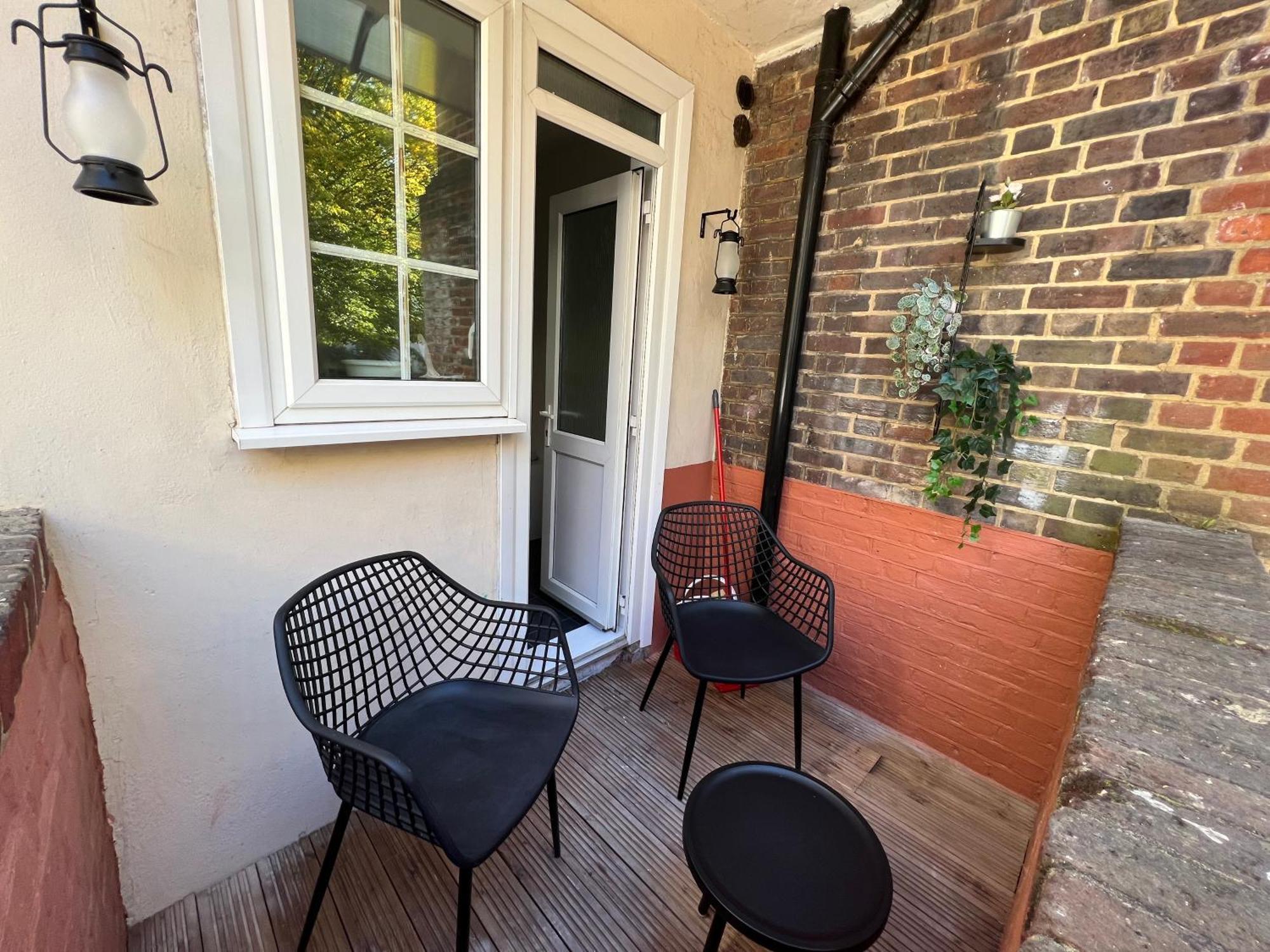 Apartment Stylish In A 1938 Building With Parking London